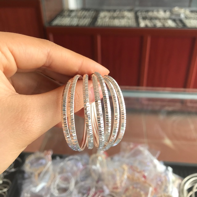 Vòng tuần bạc cho bé