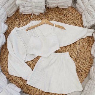 Set 3món khoác + áo croptop + chân váy