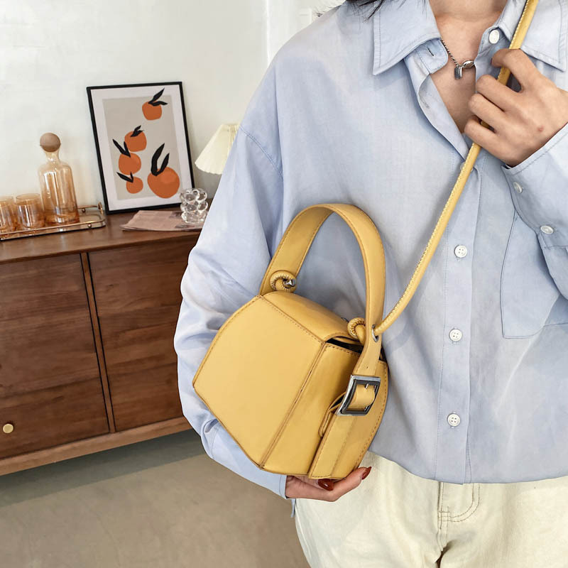 Túi xách kiểu dáng thời trang phong cách Nhật Bản cho nữ 2023