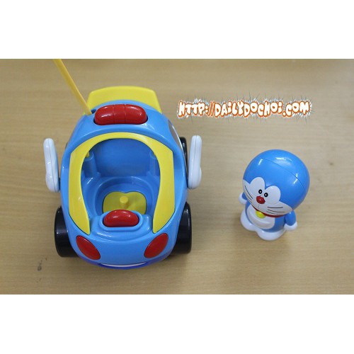 Ô tô điều khiển từ xa hình doremon đáng yêu