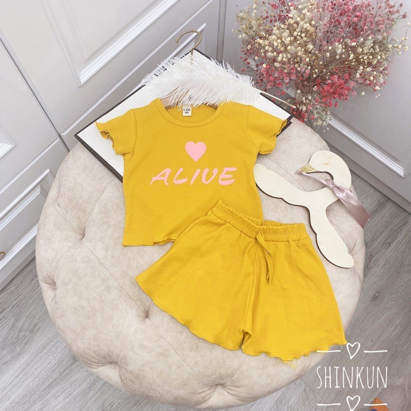 Bộ quần dáng váy cho bé gái alive