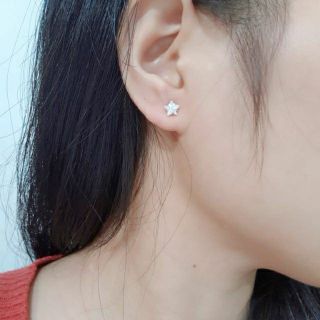 Bông tai nụ sao đá bạc