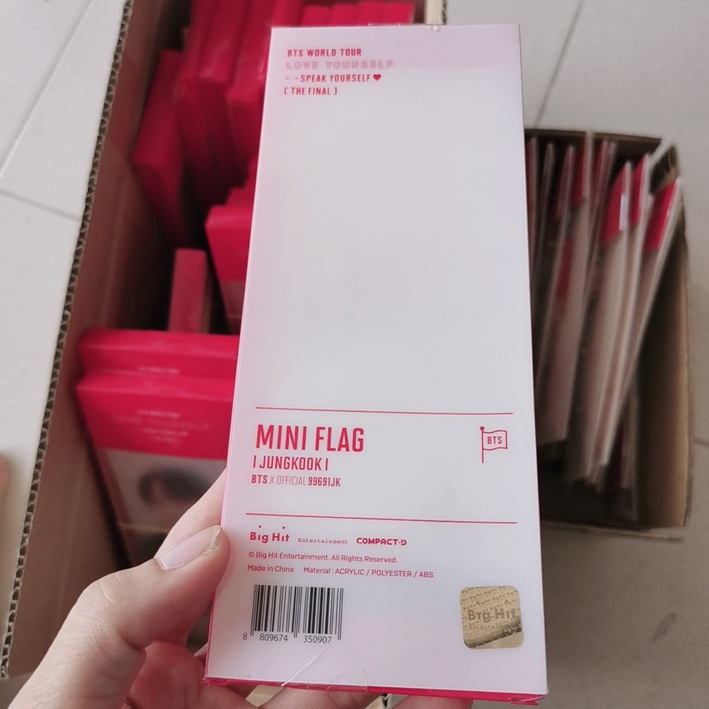 Mini Flag , Acrylic Keyring Bangtan Good Final official (K36)