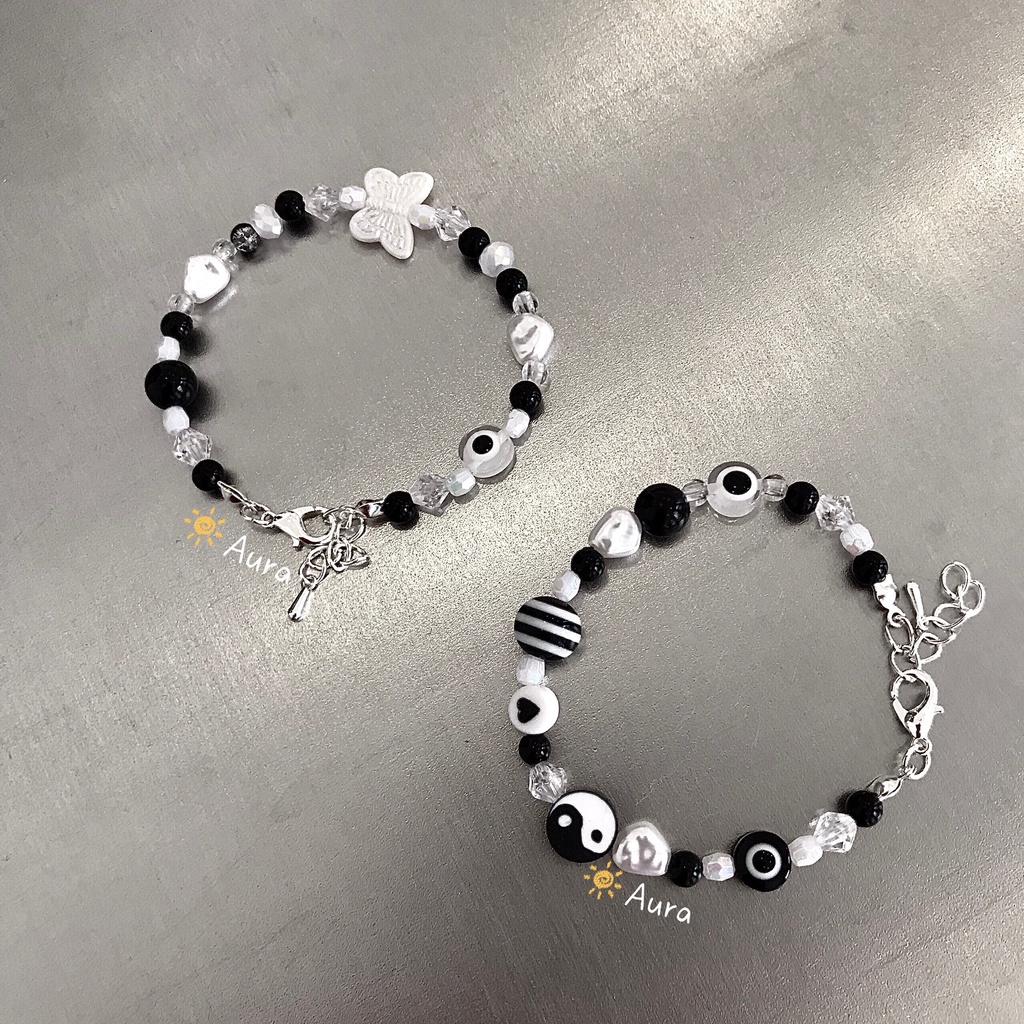 Vòng tay Trắng đen Handmade thiết kế bởi Aura