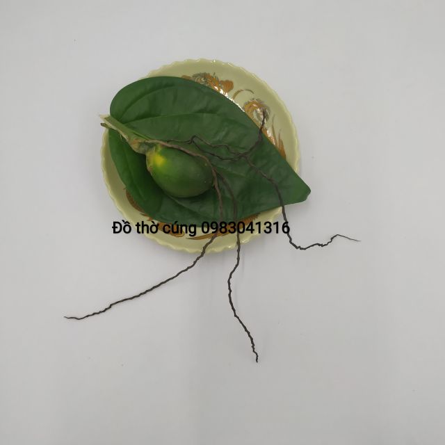 Đĩa đựng trầu cau / Đĩa xin đài âm dương màu vàng ngà