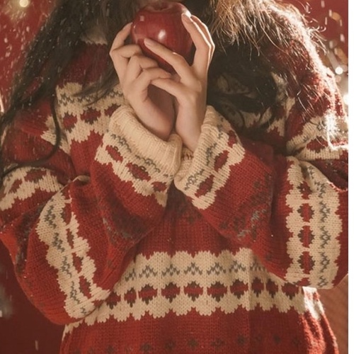 Áo len giáng sinh ZHELIHANGFEI dệt kim màu đỏ cổ tròn tay dài dáng rộng phong cách Nhật Bản