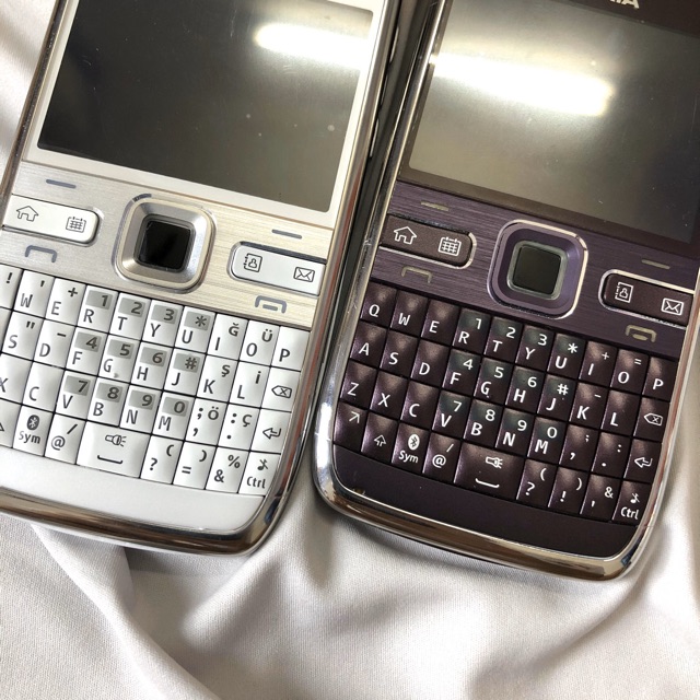 Điện Thoại Nokia E72 Hàng Chính Hãng Nguyên Zin có pin và sạc - Bảo Hành 12 Tháng