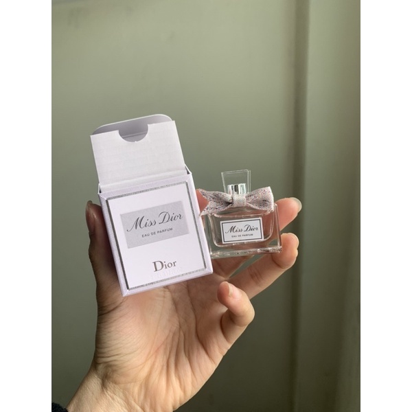 Nước hoa nữ Miss Dior Eau De Parfum bản 2021 size 5ml