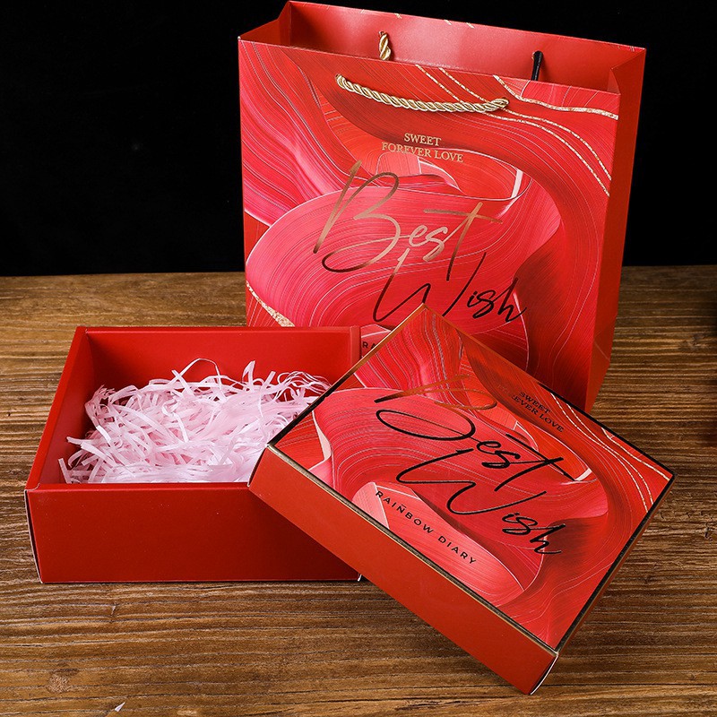 Bộ túi giấy +Hộp quà Màu đỏ Kích thước 16 * 15 * 6,5cm dùng làm quà tặng, in chữ Best Wishes (Có xé lẻ) Q215
