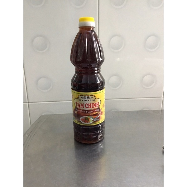 Thùng nước mắm Tám Chinh, Cà Ná, Ninh Thuận, chai 1lit