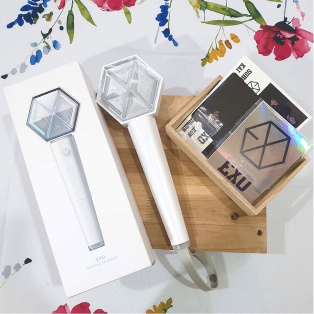 [Tặng Card + PIN] Lightstick EXO VER 3 hàng OFFICIAL chính hãng bắt bluetooth đổi màu