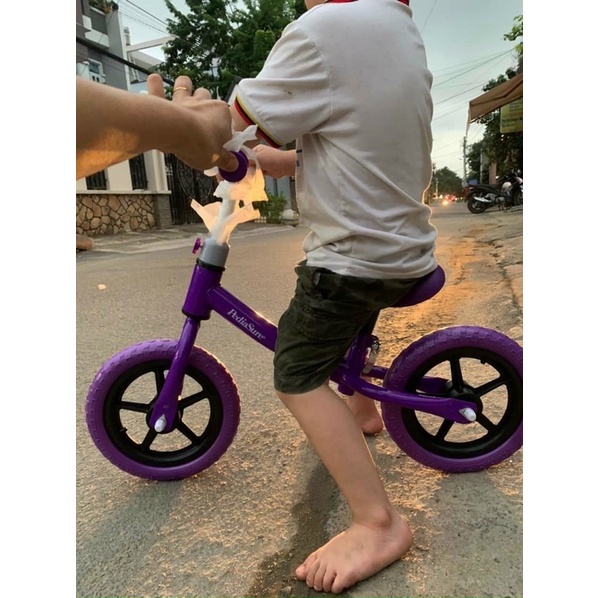 Xe thăng bằng Em Bé xe chòi chân cho trẻ em tập đi, tập vận động hàng khuyến mãi của pediasure