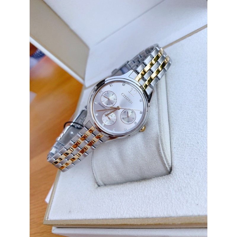 Đồng hồ nữ Citizen Women's Quartz Two-Tone Swarovski Crystal Accent ED