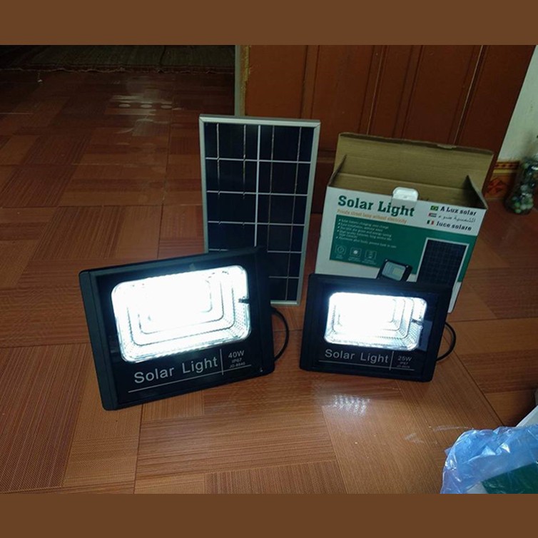 Đèn Năng Lượng Mặt Trời 40w JD8840