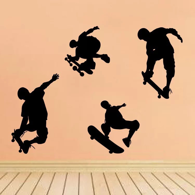 Decal trang trí tường cao cấp mấu Các Bạn trượt PATIN ( 58x50cm )