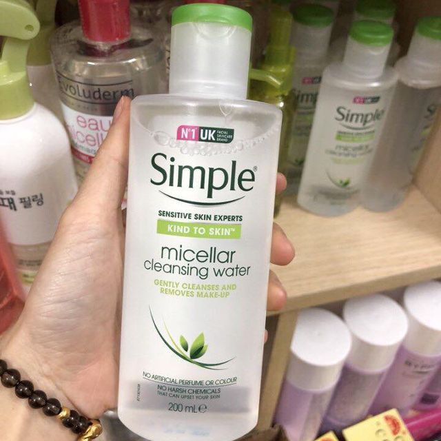 Nước Tẩy Trang Chuyên Dành Cho Da Nhạy Cảm Simple Micellar Cleansing Water 200ml