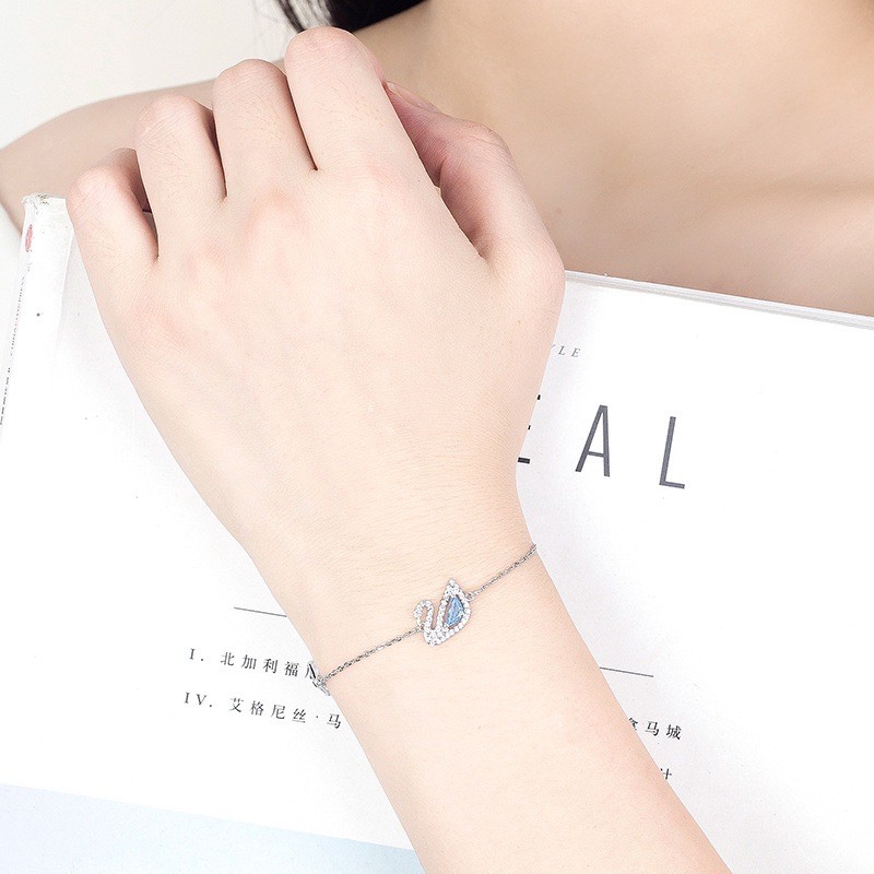 Vòng tay bằng bạc S925 đính đá pha lê phối hình thiên nga khóa nam châm thời trang cao cấp