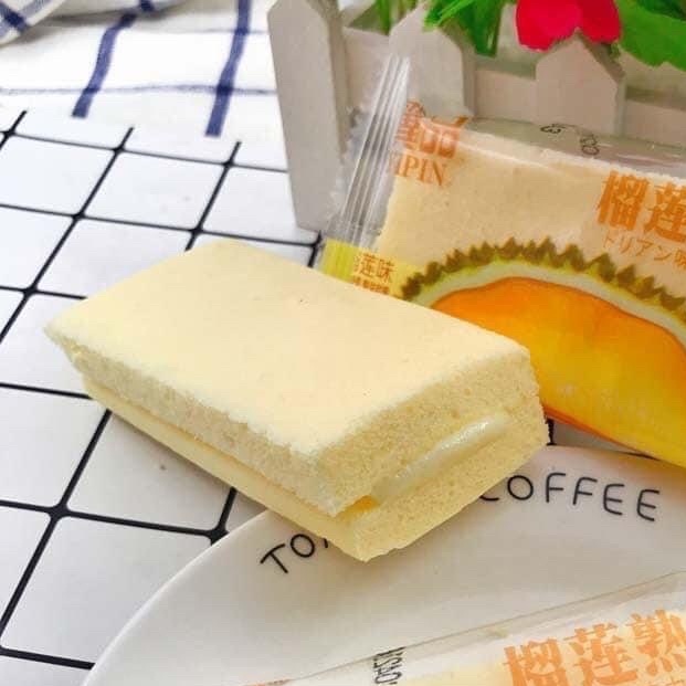 Bánh bông lan nhân kem sầu riêng Bếp Của Mẹ Onici bánh thơm ngon 45gr