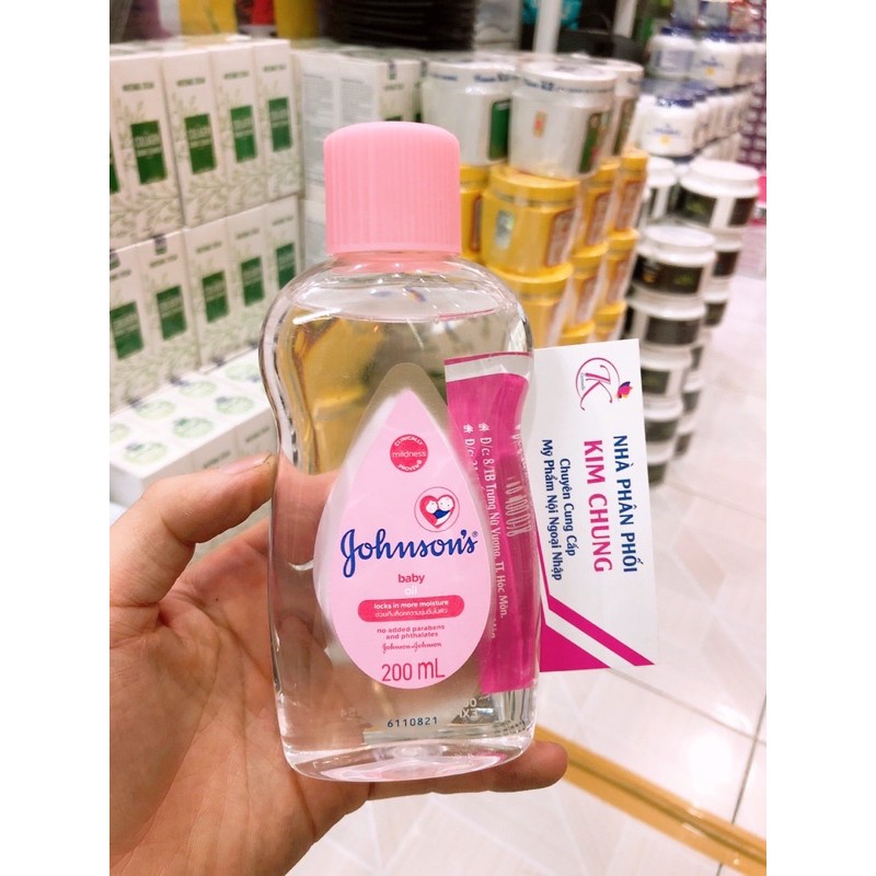 Dầu Massage & Dưỡng Ẩm Johnson’s Baby Oil 200ml