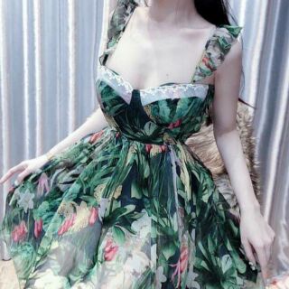 Đầm hoa cánh tiên