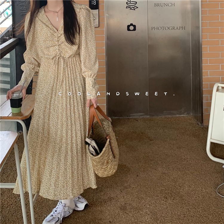 Đầm dài hoa nhí cổ V phối xếp ly nhẹ tiểu thư phong cách Hàn Quốc ulzzang