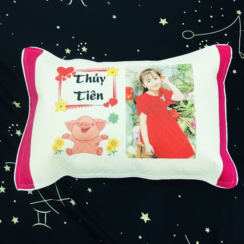 Gối in hình bé theo yêu cầu, màu hồng sữa kt 35.50cm, ruột êm mềm