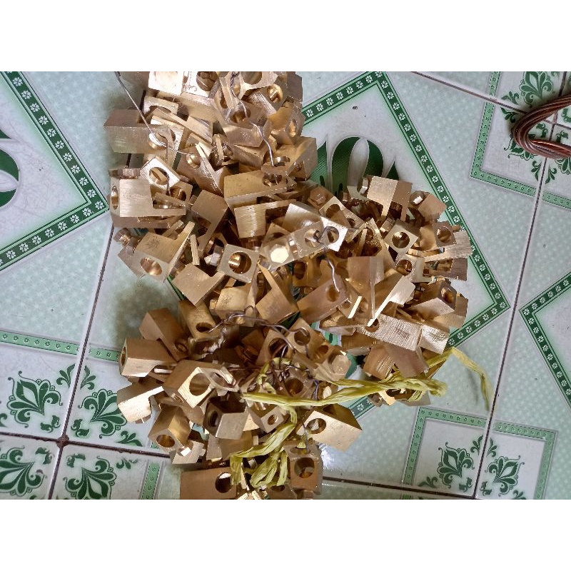 Đầu cose đồng xiết cáp 25mm2 -> 70mm2