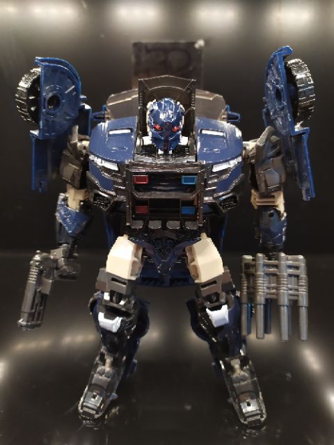 Mô hình Barricade TLK - BmB Savior