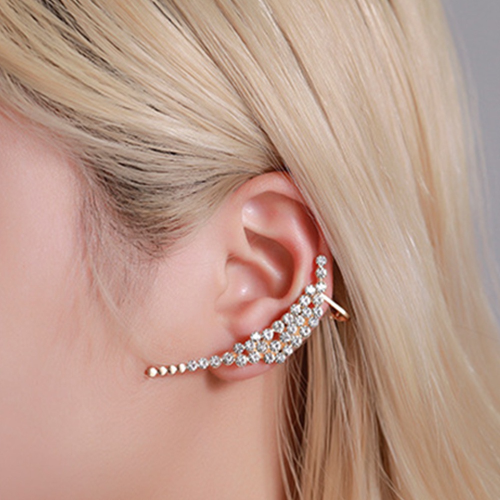 Đôi Bông Tai Họa Tiết Hoa Và Bướm Đính Đá Cho Nữ