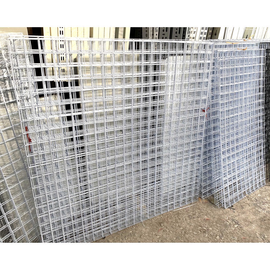Tấm Lưới sắt 1m x 1m màu trắng, đen sơn tĩnh điện treo phụ kiện, treo đồ