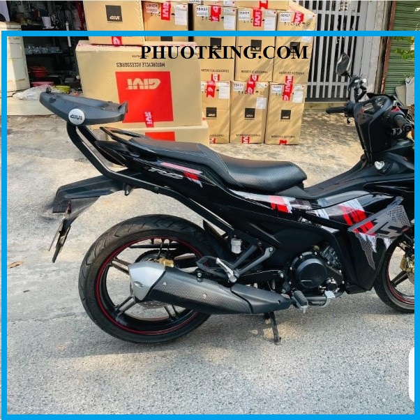 Baga Givi HRX Exciter 155 có đèn chiếu hậu