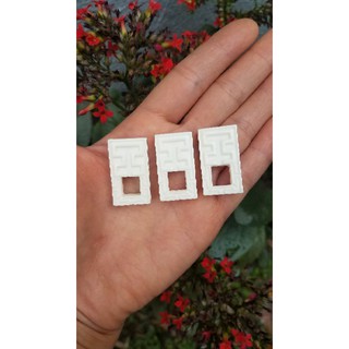 Cửa sổ xương đục 3D dành cho lồng chim Khuyên