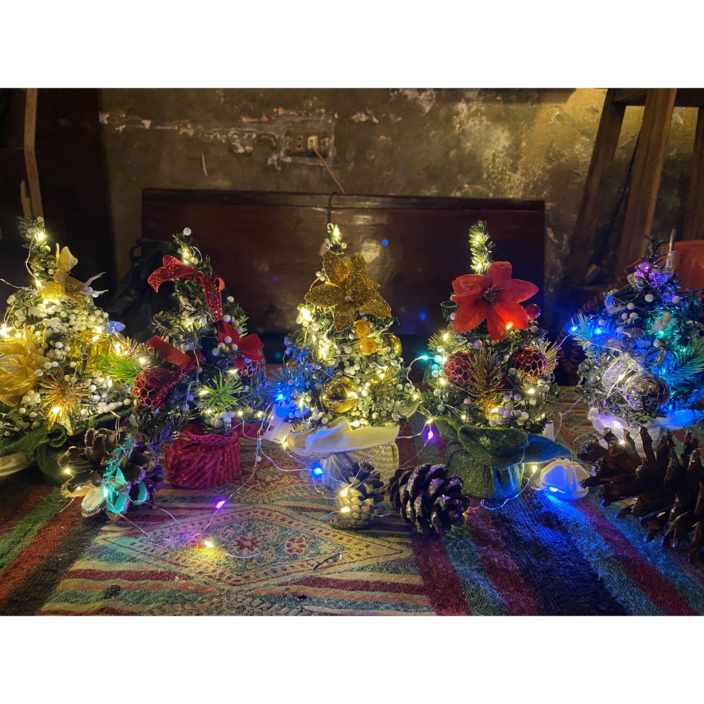 Cây thông ✨𝑭𝒖𝒍𝒍 𝑷𝒉𝒖̣ 𝑲𝒊𝒆̣̂𝒏✨ để bàn trang trí - Cây thông Noel kèm đèn nháy trang trí dễ thương,bắt mắt