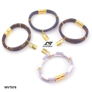 Vòng tay nữ titan và da gắn ổ khóa WVT676