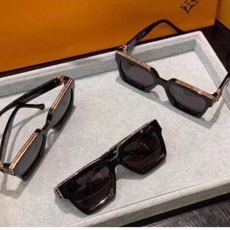 Kính râm thời trang LV mắt vuông màu đen,thiết kế hiện đại,trẻ trung dành cho cả nam và nữ,chống UV400.Xu hướng của năm