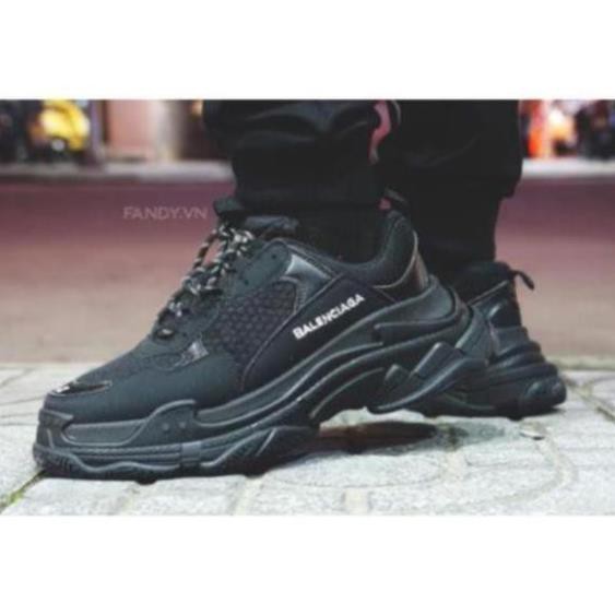𝐓Ế𝐓🌺 NEW CH Tốt Nhất Giày BALENCIAGA full đen ️🥇 Xịn Nhất NEW Uy Tín 2020 ⛳ new " ˇ P : _ P:{