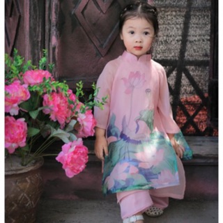 Combo áo dài mẹ và bé