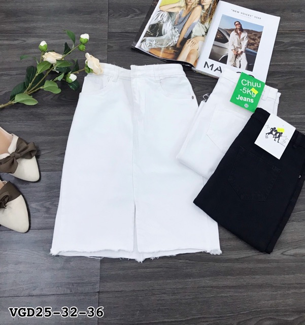 Chân váy đen trắng