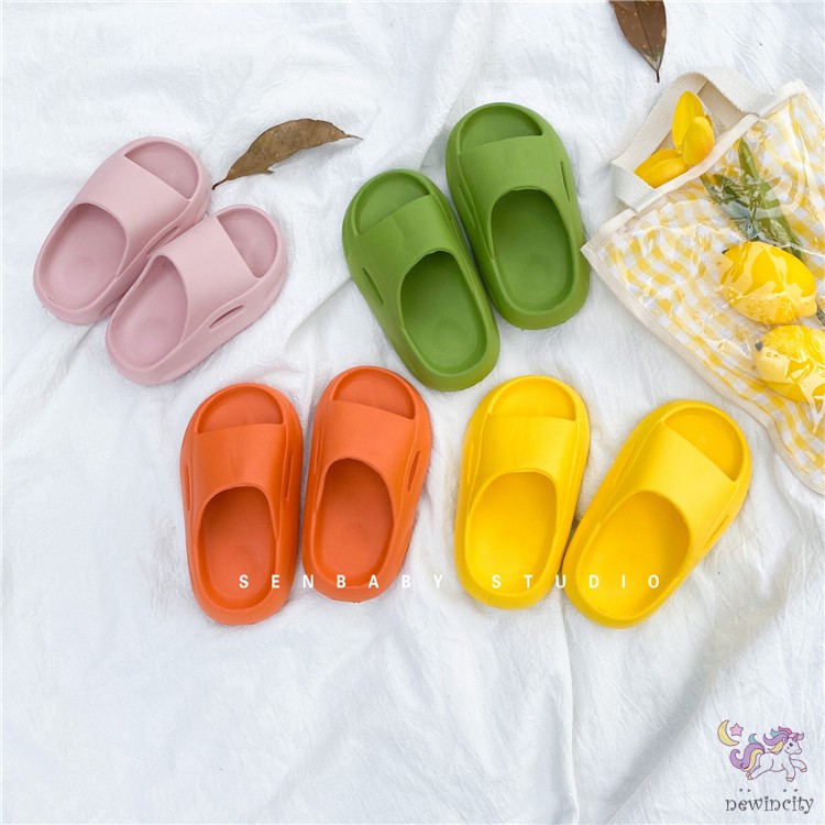 Dép Đế Mềm Siêu Nhẹ Chống Trượt Kiểu Hàn Quốc Thời Trang Mùa Hè Cho Bé