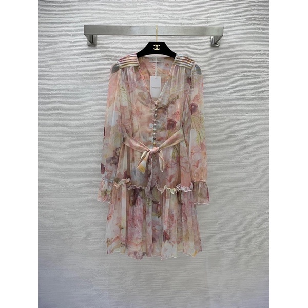 Set đầm lụa hai mảnh phối đai thắt eo cổ chữ V thương hiệu Zimmermann cao cấp hoạ tiết dáng trẻ trung sành điệu
