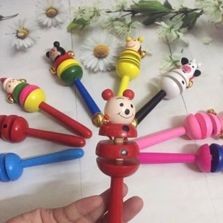 lục lạc ,xúc xăc trống gỗ cho bé