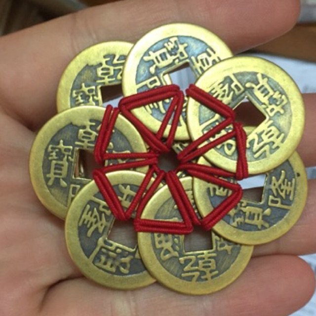 8 đồng xu cổ tết chỉ đỏ may mắn