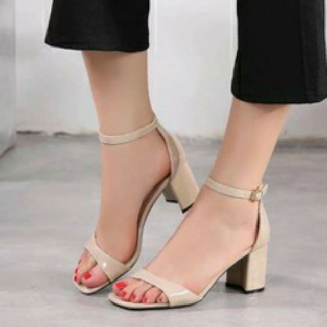 Giày size nhỏ bản ngang đế vuông 5 phân da bóng
