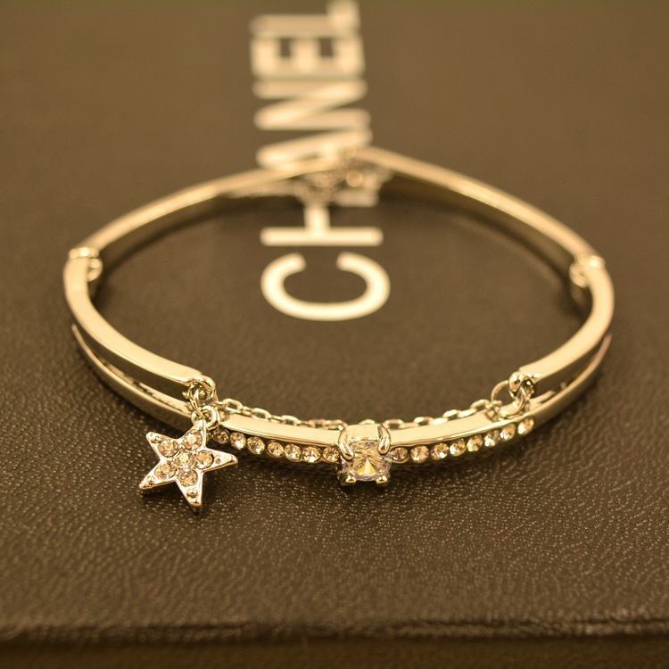 CÁC MẪU VÒNG LẮC TAY SIÊU XINH