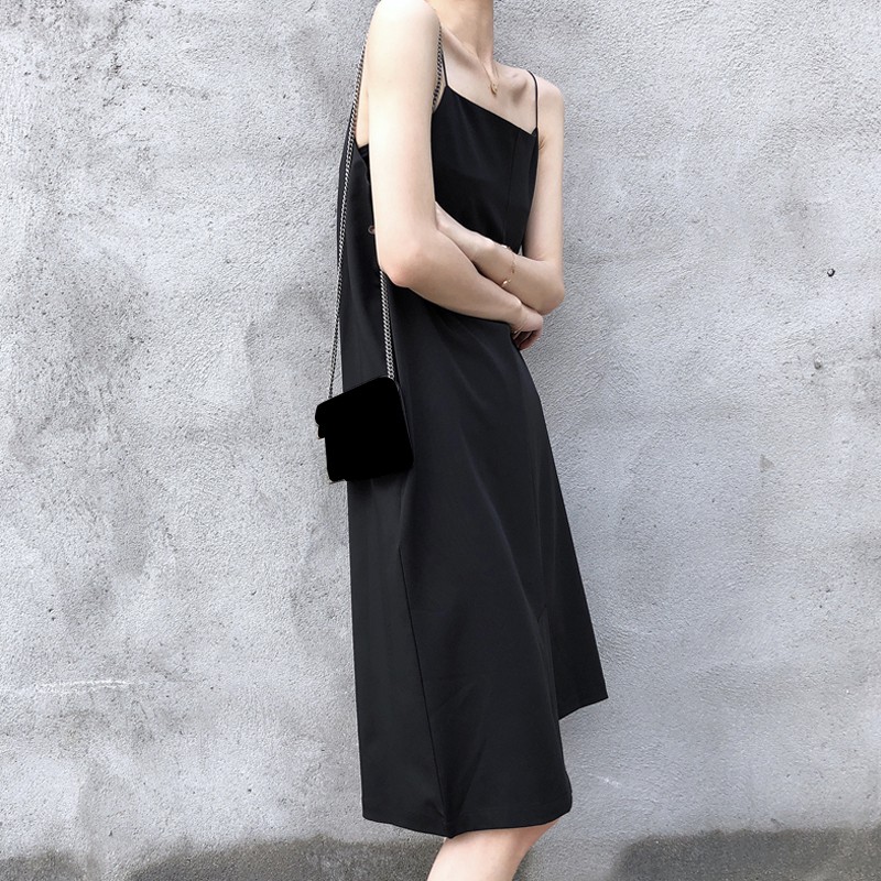 (ORDER) Váy hai dây cổ vuông màu đen retro cá tính thiết kế vạt chéo style Hàn Quốc (NEW ARRIVALS)