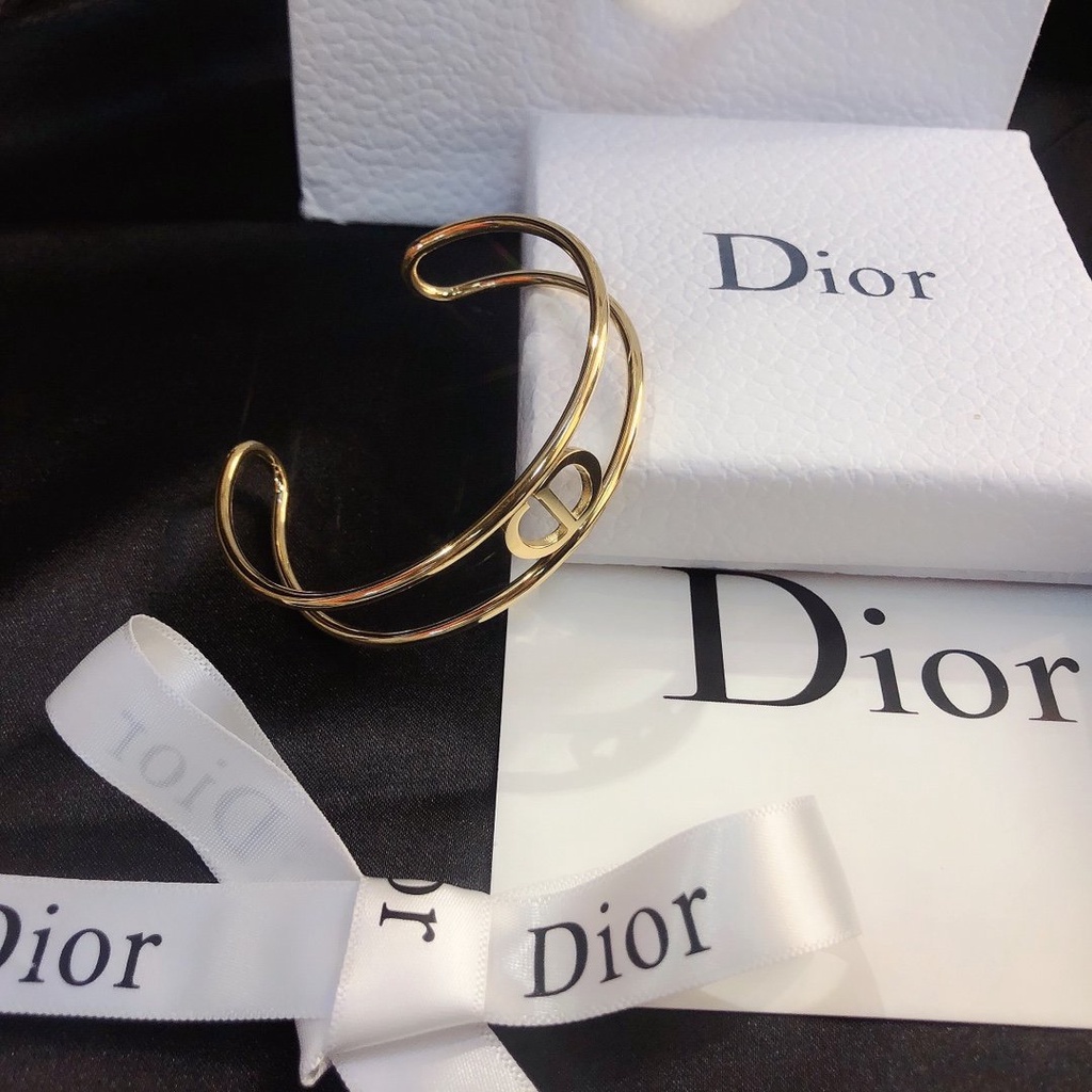 Vòng Tay Dior Chất Liệu Thép Titan Cho Nữ