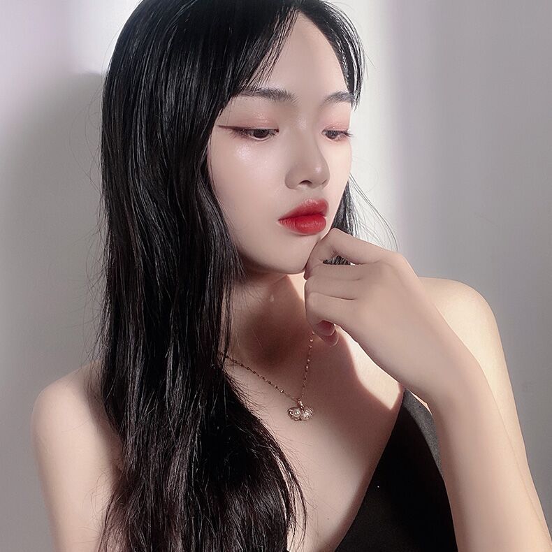 Vòng cổ mặt hình vỏ sò bằng thép mạ vàng 18K đính hạt ngọc trai dành cho nữ