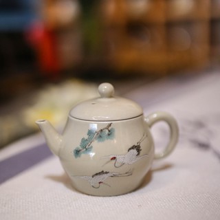 Ấm trà đạo hoạ tiết chim hạc, ấm chất kiệu sứ cảnh đức dùng pha trà, dáng ấm truyền thống. mã: TPC0011