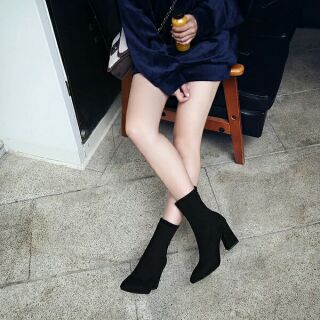 BỐT CỔ NGẮN