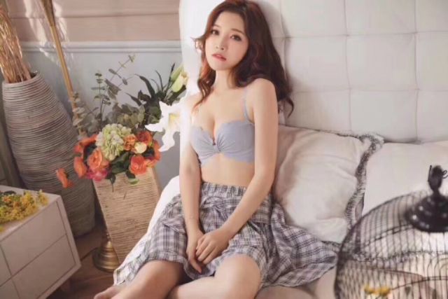 Set Bộ Áo + Quần Lót Đúc Su Hình Nơ